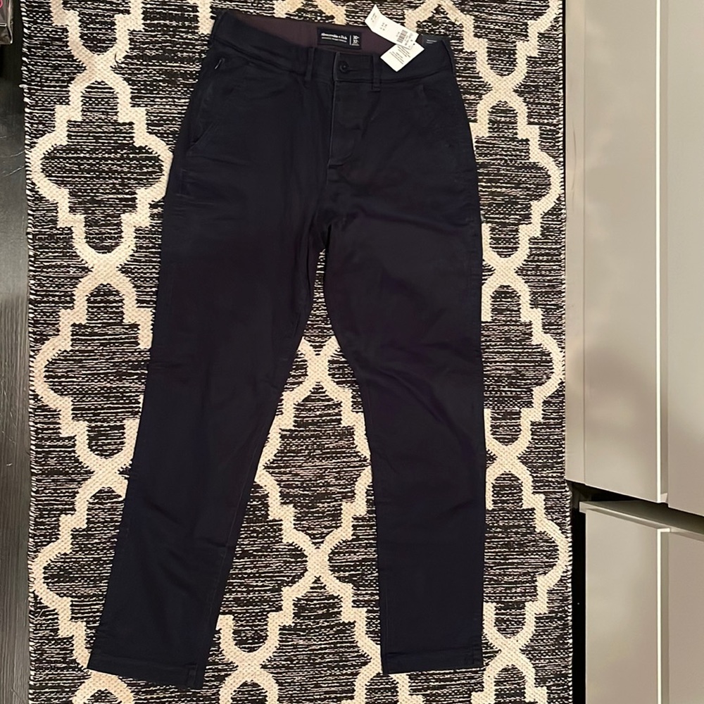 Brand new men’s athletic skinny pants from Abercrombie and fitch size 30 x 32